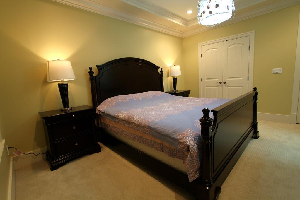 Feng Lu House Hotel Richmond Bagian luar foto