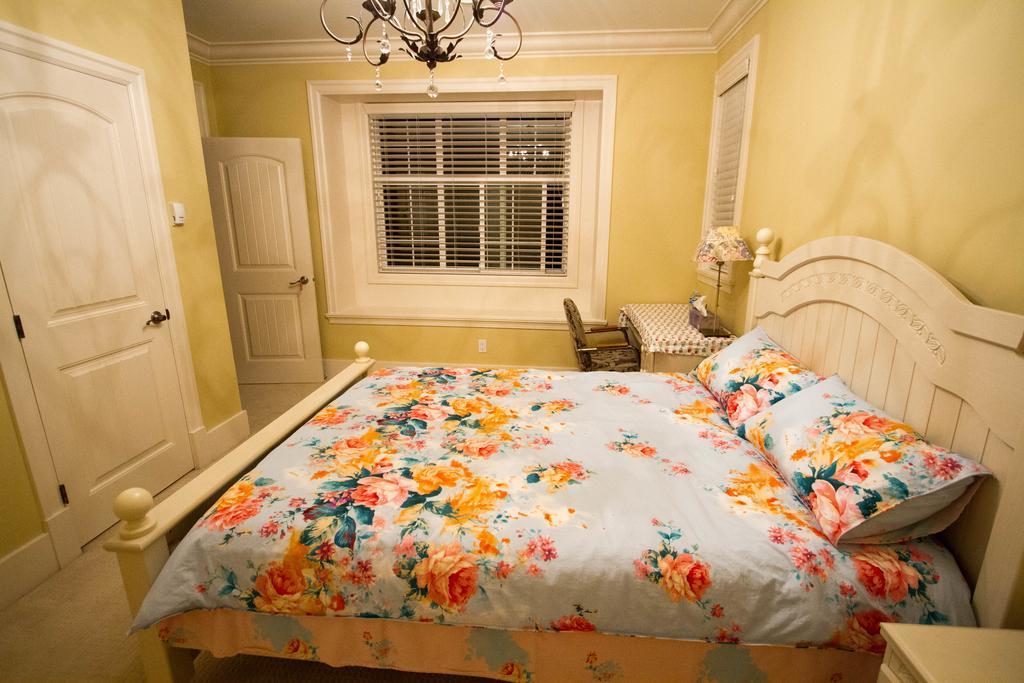 Feng Lu House Hotel Richmond Bagian luar foto