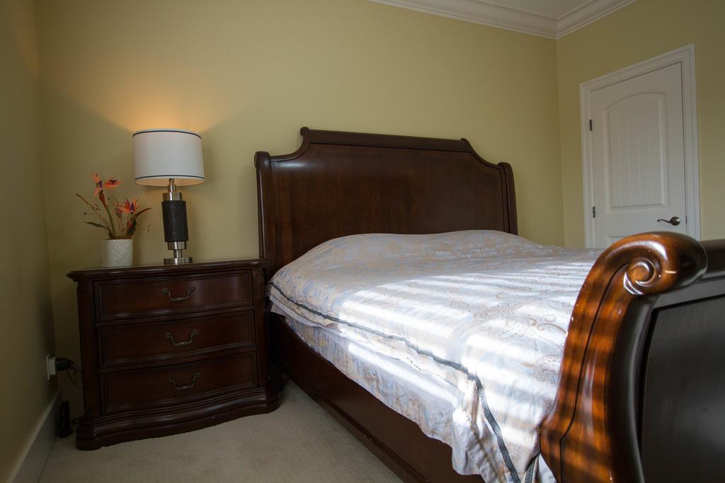 Feng Lu House Hotel Richmond Bagian luar foto