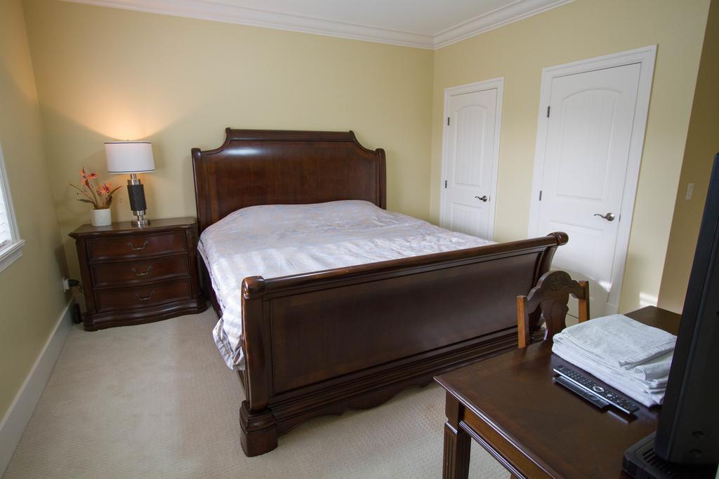 Feng Lu House Hotel Richmond Bagian luar foto