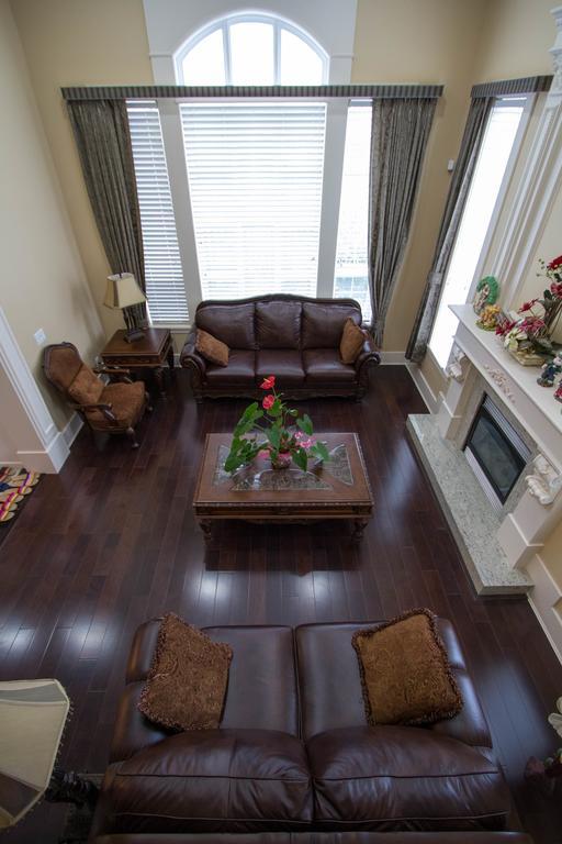 Feng Lu House Hotel Richmond Bagian luar foto